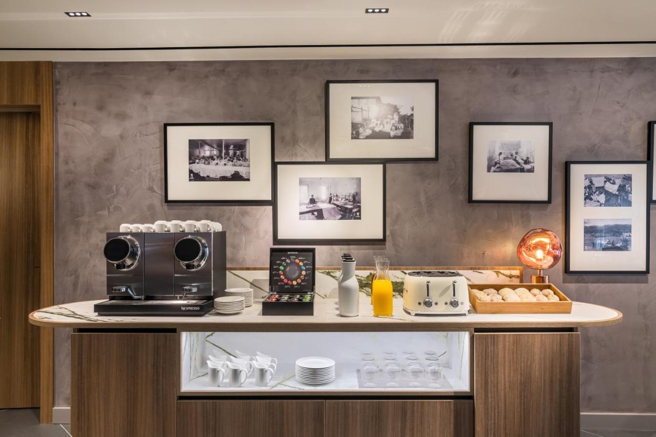 Hotel Barcelo Funchal Oldtown Exterior foto The coffee bar at the lounge